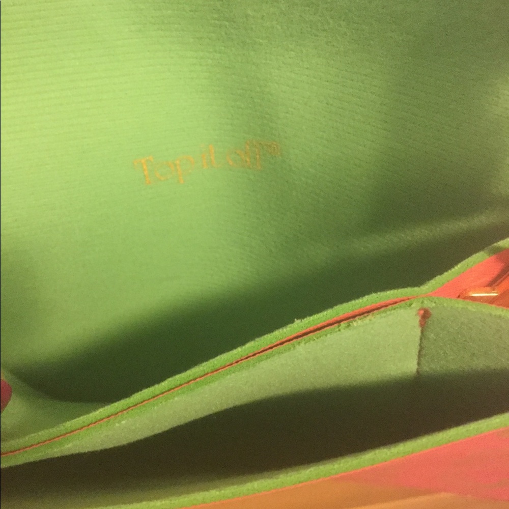 Top It Off Shoulder Bag/Wristlet NWT - Picture 5 of 7